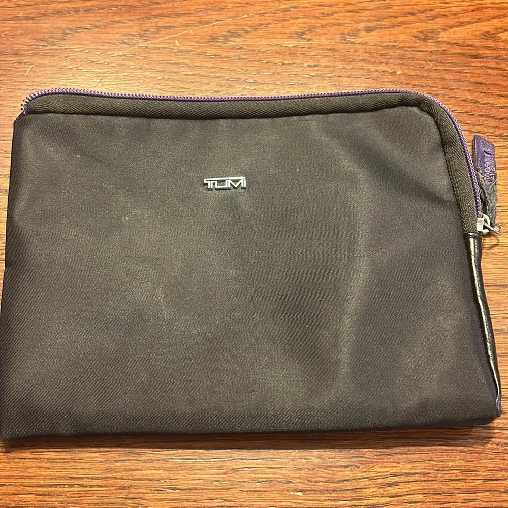 Tumi for Delta Black Travel Case